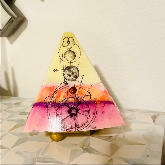 NWT Mountain Lemon Apple Candle - Picture 3 of 4